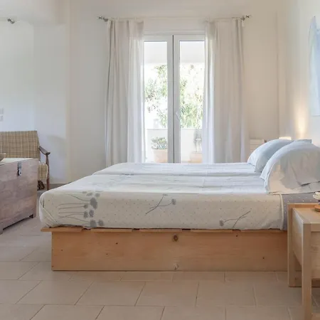 Kalamies - Secluded Skala (Kefalonia)